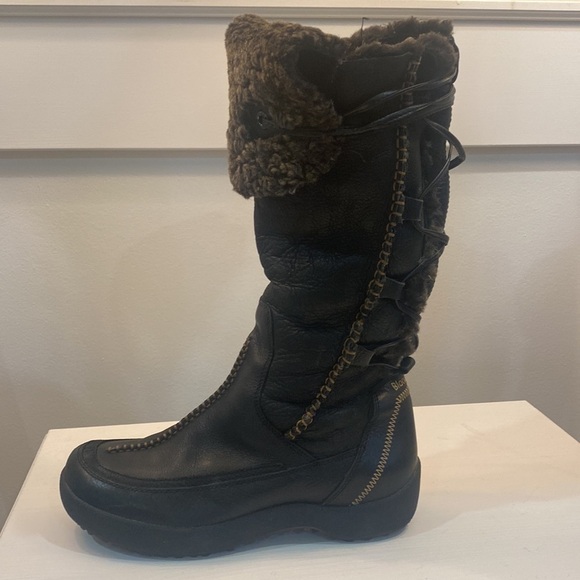 Women’s Blondo Canada Leather & Shearling Lined Back Laced Boots - Picture 4 of 14